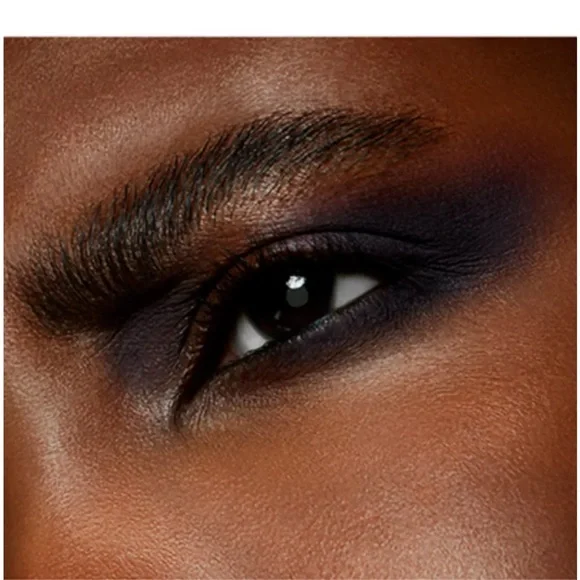 MAC ITS VINTAGE Powder Kiss Soft Matte Eye Shadow - Picture 3 of 6